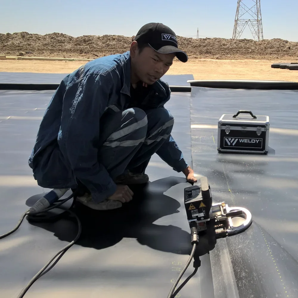 Weldy Geomembrane Welding Equipment for Lining and Waterproofing Projects, image 2 of 7